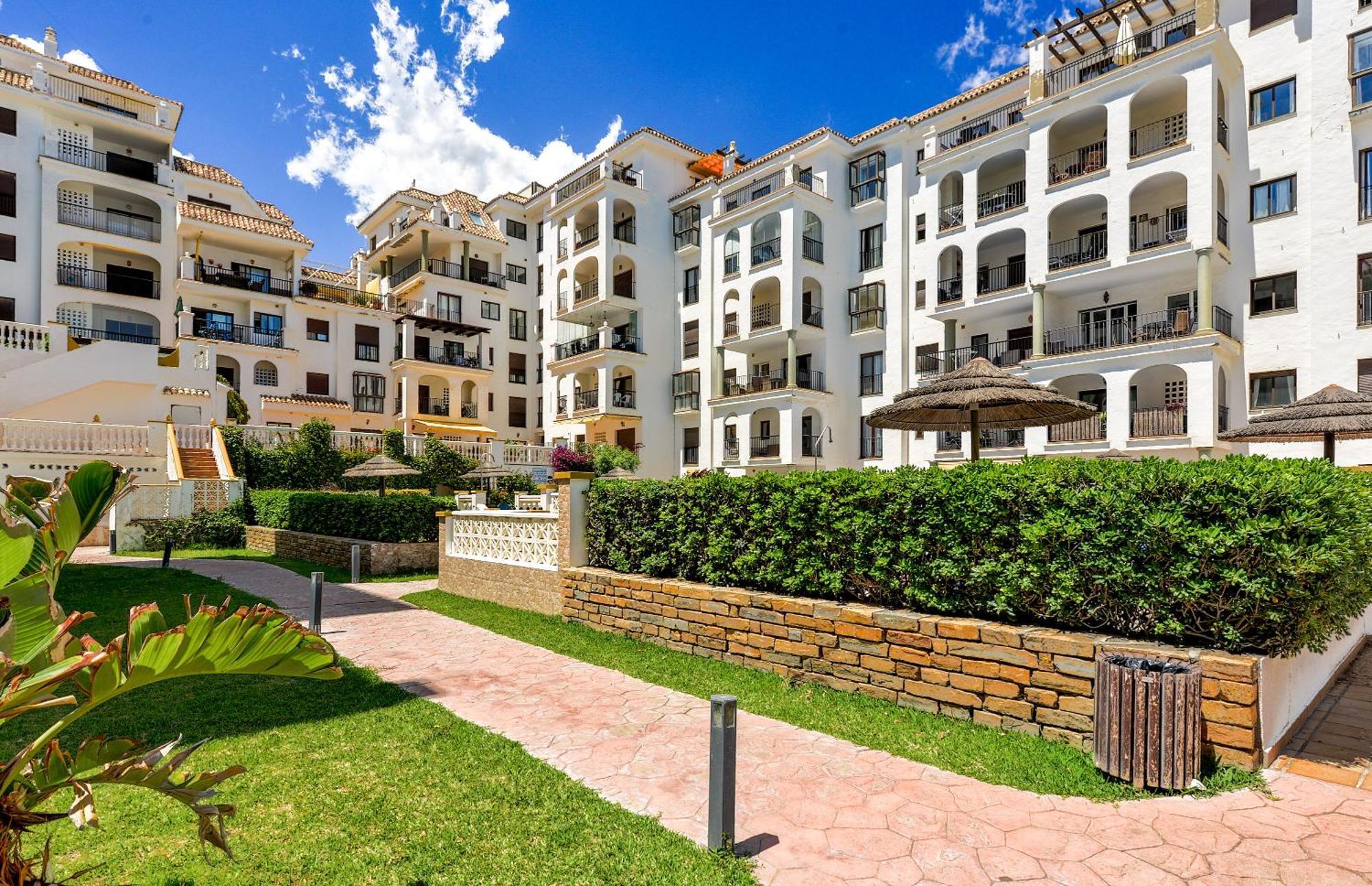 Апартаменти Duquesa Port Retreat Манільва Екстер'єр фото